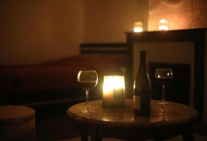 اتاق استاندارد با چشم‌انداز باغ, La Montrieuse, Chambre Individuelle Avec Sauna Et Baignoire Spa