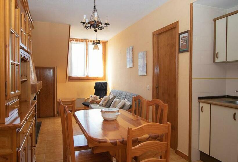 Апартаменты 2 Спальни, Apartamentos Villanua 3000