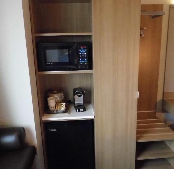 Номер Стандарт Адаптированный для Инвалидов, Microtel Inn & Suites By Wyndham Vernal/naples