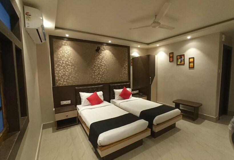 Номер Deluxe, The Ganga Residency