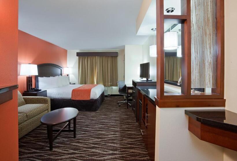 带大床的套房, Americinn By Wyndham Waupun