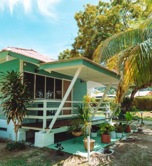 Шале 1 Спальня, Pangkor Sandy Beach Resort