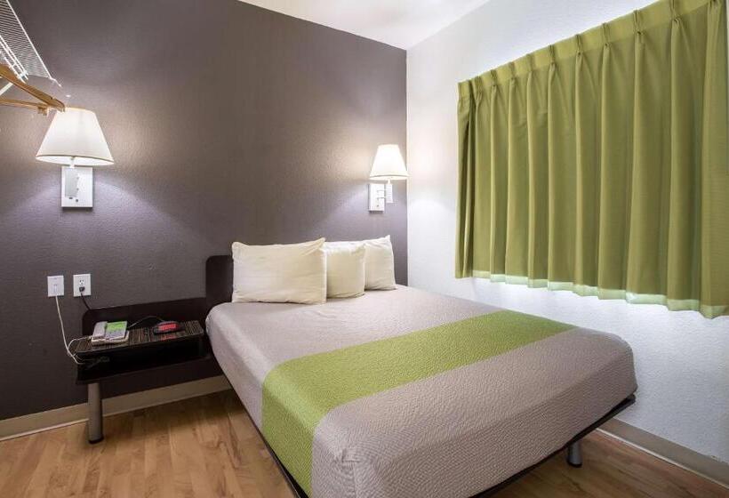 Номер Deluxe Кровать Кинг, Studio 6 Bay City  Tx