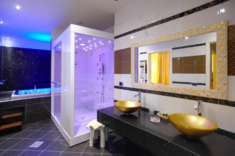 سوئیت با وان آب گرم, Terme All'alba