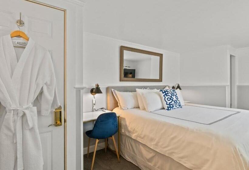 스탠다드 룸 킹사이즈 침대, The Seagrove Suites & Guest Rooms