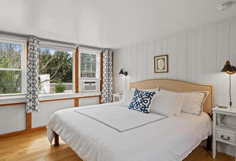 스탠다드 스튜디오 킹침대, The Seagrove Suites & Guest Rooms