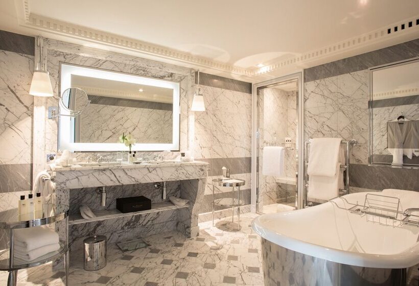 سوییت لوکس, La Réserve Paris Hotel & Spa