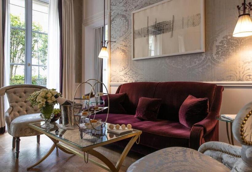 سوئیت جونیور با تراس, La Réserve Paris Hotel & Spa