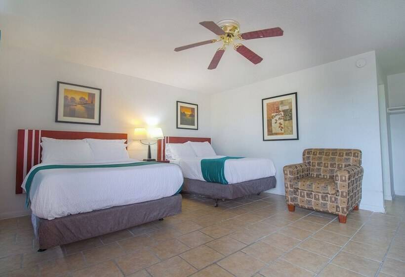 Номер Стандарт 2 Двуспальные Кровати, American Best Inn Perry