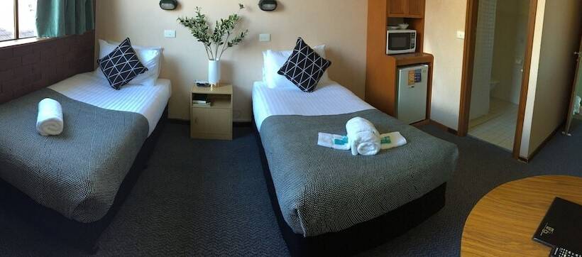 标准间, Nowra Motor Inn