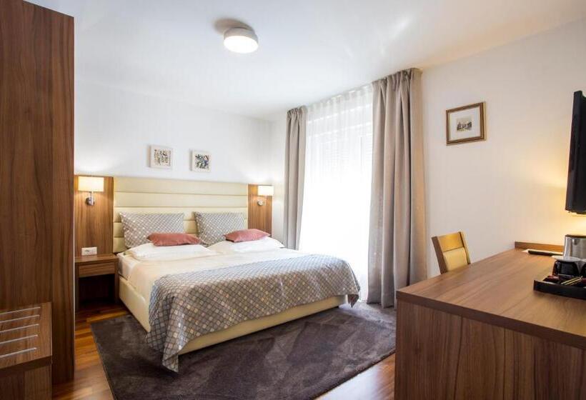 Классический Номер, Residence Villa Karda