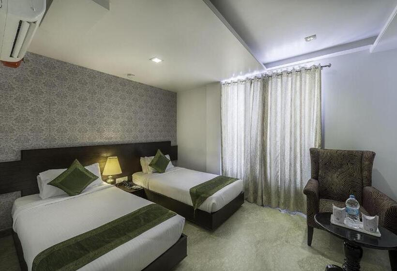 豪华房间, Raya Inn