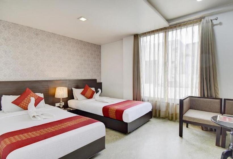 豪华房间, Raya Inn