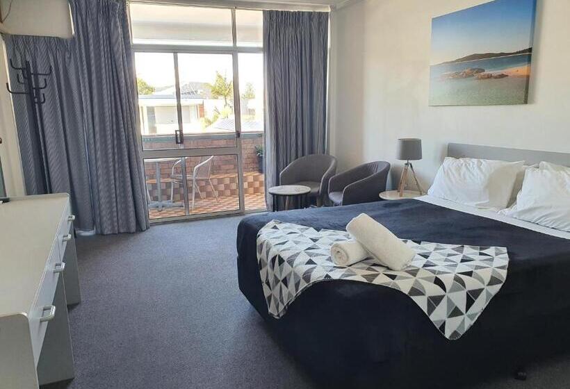 Номер Deluxe с Балконом, Seabreeze Beach
