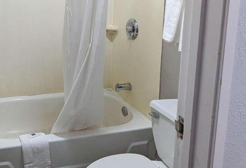 Четырехместный Номер Deluxe, Motel 6nashua, Nh