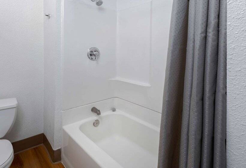 Номер Стандарт 2 Двуспальные Кровати, Motel 6 Santa Barbara, Ca   State Street