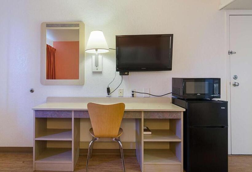 اتاق لوکس, Motel 6topeka, Ks  Northwest