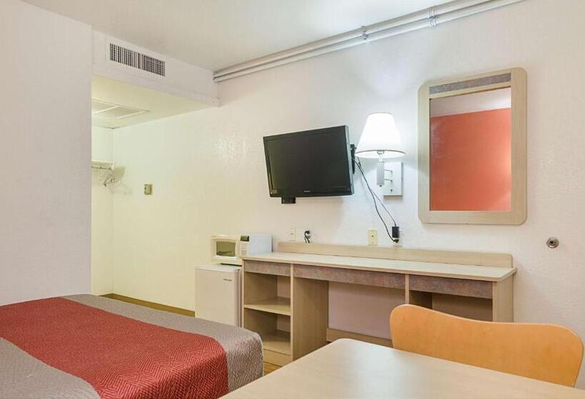 اتاق لوکس, Motel 6topeka, Ks  Northwest