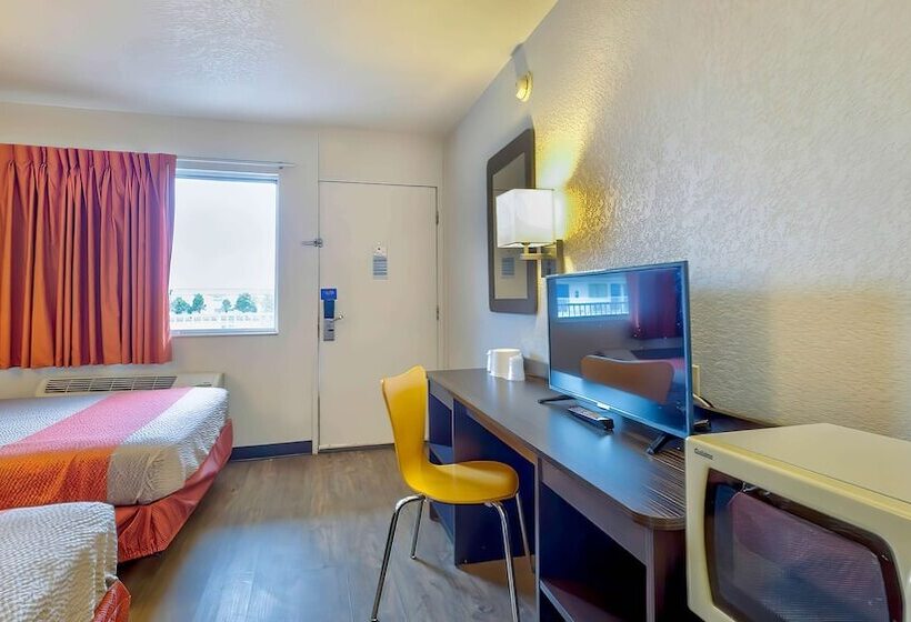 Номер Deluxe, Motel 6santa Rosa, Nm