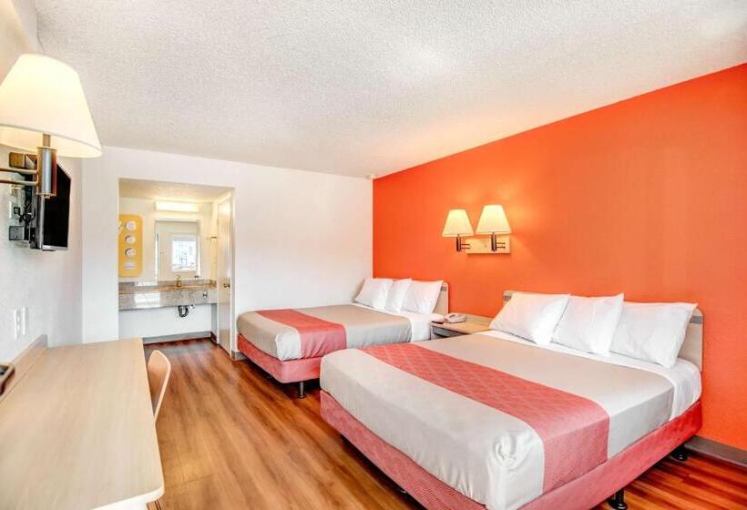 Четырехместный Номер Deluxe, Motel 6stockton, Ca  North