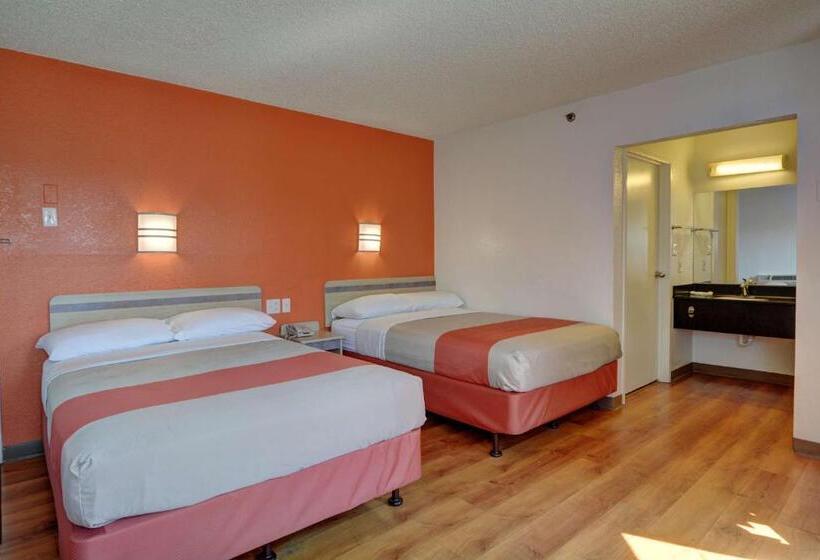 4인용 스탠다드 룸, Motel 6wethersfield, Ct  Hartford