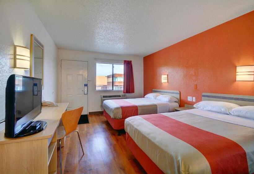 디럭스 4인 룸, Motel 6wethersfield, Ct  Hartford