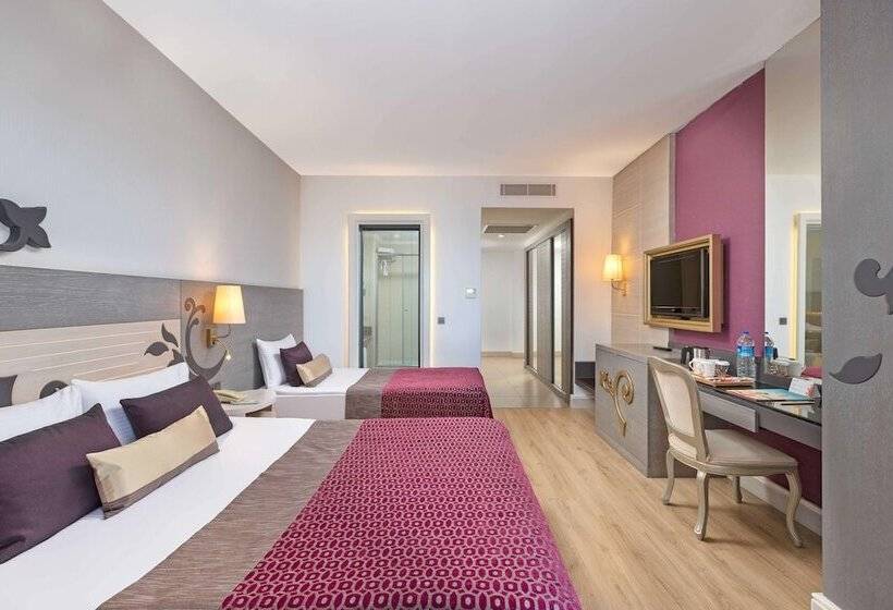 Номер Стандарт Вид на Море, Kirman Belazur  Resort & Spa