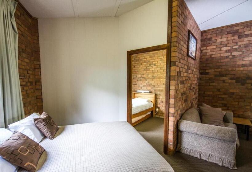 패밀리 룸, Mannum Motel