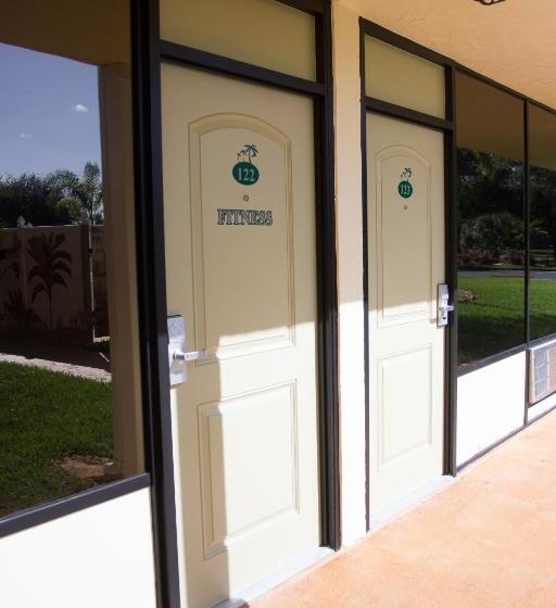Номер Стандарт, At Home Inn  Fort Pierce
