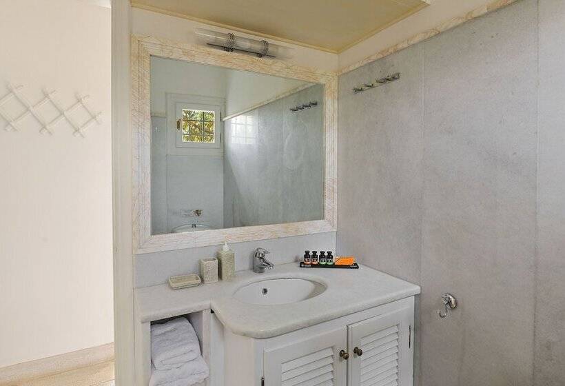 Апартаменты 2 спальни Вид на Бассейн, Villa Nika