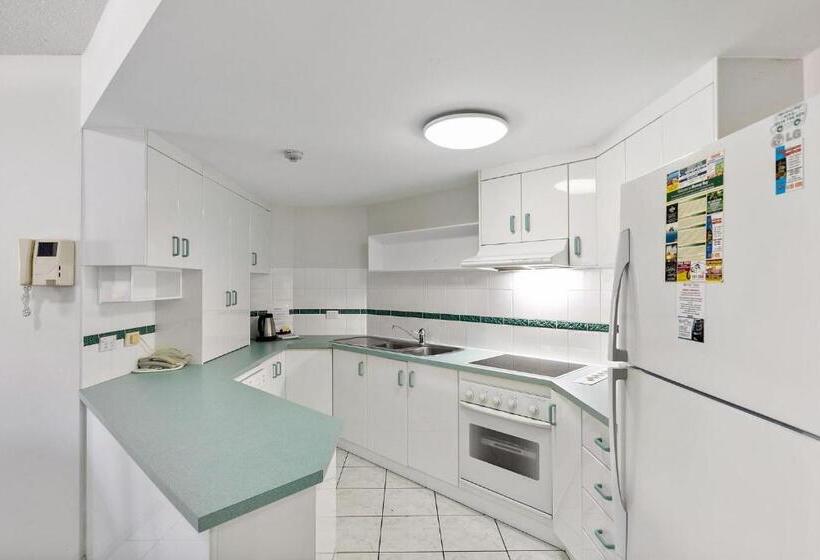 Апартаменты 2 Спальни, White Crest Apartments