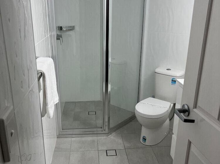 Апартаменты Superior 2 Спальни, White Crest Apartments