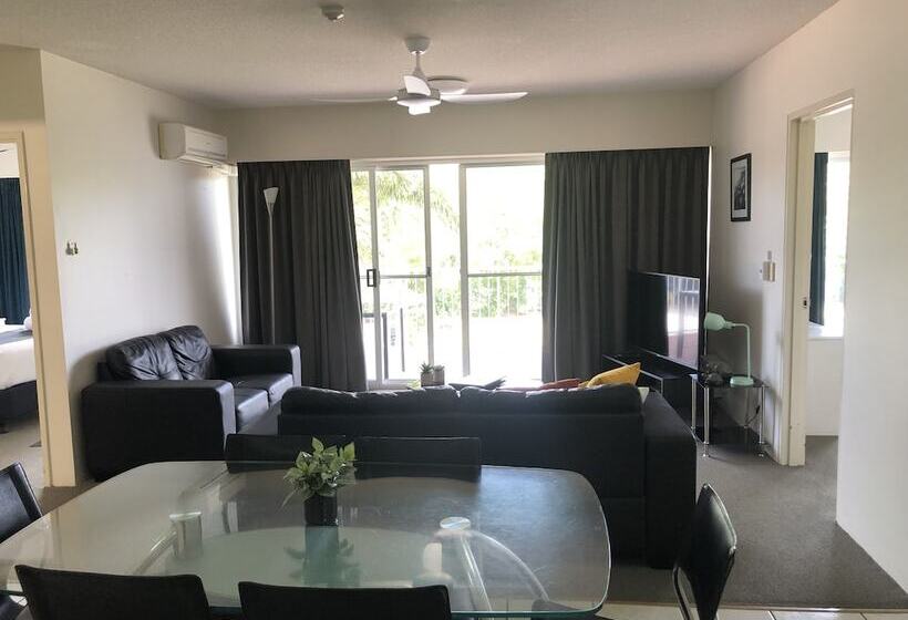 Апартаменты 1 Спальня, White Crest Apartments