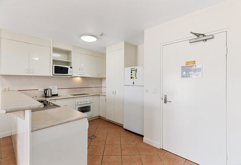 Апартаменты 2 Спальни, White Crest Apartments
