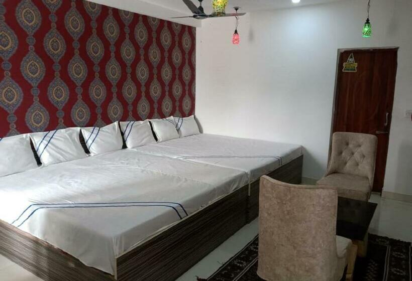 Четырехместный Номер Deluxe, Staymaker Gharana Resort