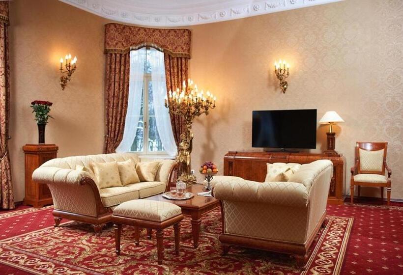 Апартаменты 1 Спальня Вид на Сад, Pałac żelechów Spa & Wellness