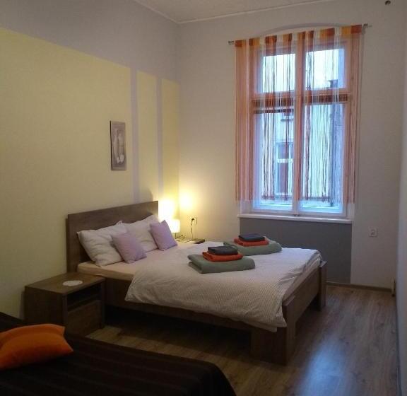Студио Стандарт Кровать Кинг, Hostel Staromiejski