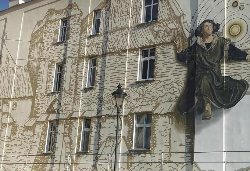 Студия Стандарт, Hostel Staromiejski