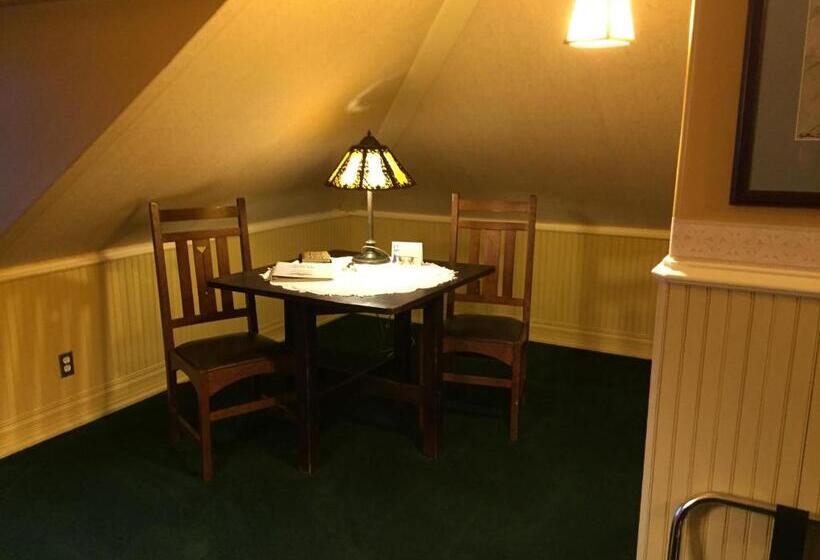 스탠다드 룸 킹사이즈 침대, Alaska's Capital Inn Bed And Breakfast