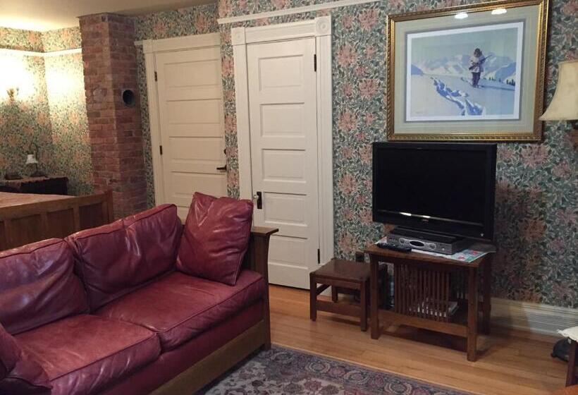 스탠다드 룸 킹사이즈 침대, Alaska's Capital Inn Bed And Breakfast