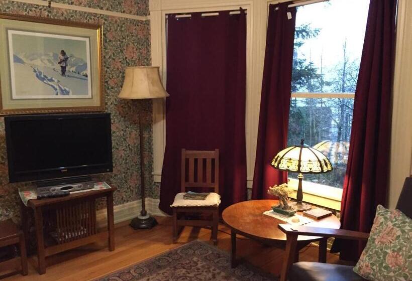 스탠다드 룸 킹사이즈 침대, Alaska's Capital Inn Bed And Breakfast