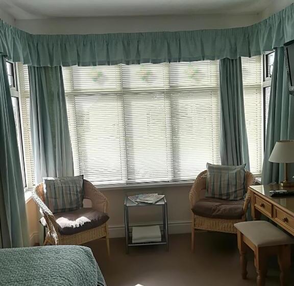 Номер Комфорт, Beech Lodge Guest House