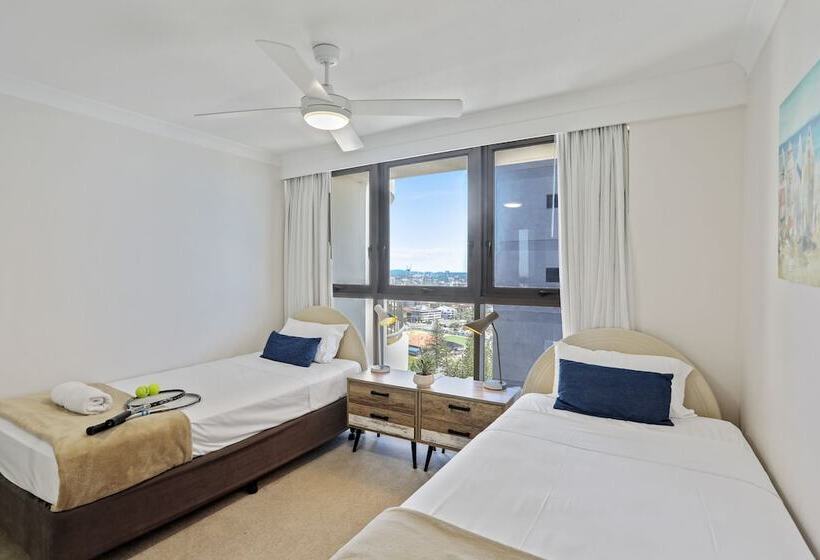 Апартаменты 3 Спальни Вид на Море, Boulevard North Holiday Apartments