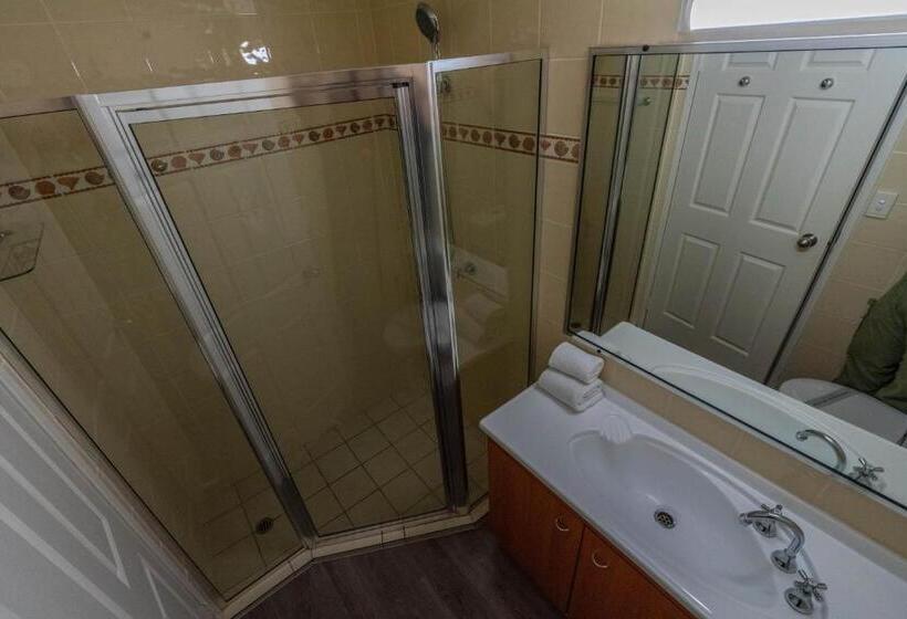 Апартаменты 1 Спальня Нижний Этаж, Boulevard North Holiday Apartments