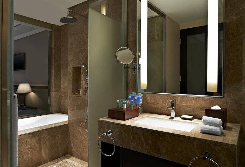 Номер Стандарт 2 Двуспальные Кровати, Four Points By Sheraton Qingdao, West Coast