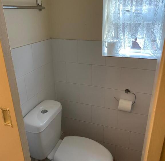 Номер Стандарт Индивидуальный, Clarendon Lodge   Accommodation Only