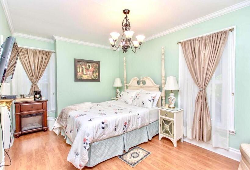 スタンダードルーム, Redwood Bed And Breakfast