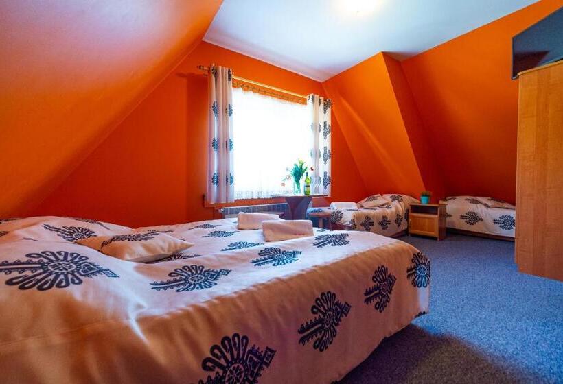 Четырехместный Номер Стандарт, Apartamenty I Pokoje W Willi Na Ubocy