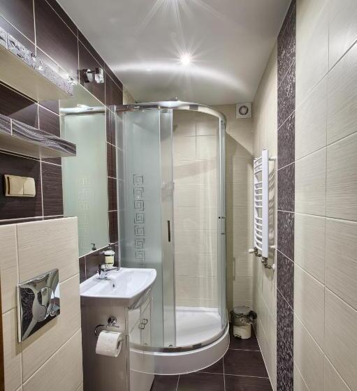 Номер Deluxe, Apartamenty I Pokoje W Willi Na Ubocy