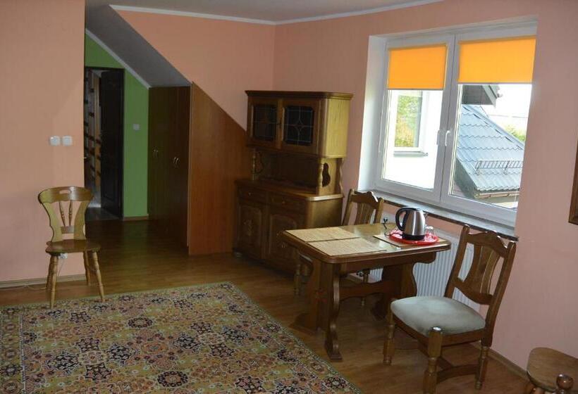 Семейный Номер, Vita Augustów
